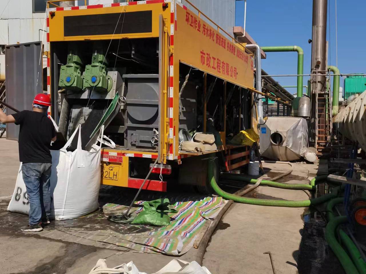 黄骅淤泥压干处理